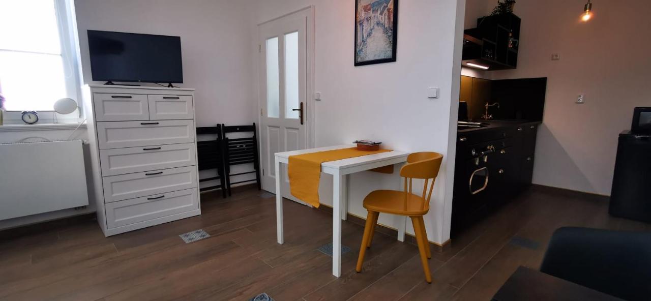 Apartman Augustin Jičín Exterior foto